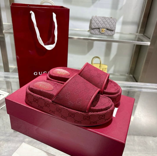 GUCCI SANDALS FOR WOMAN