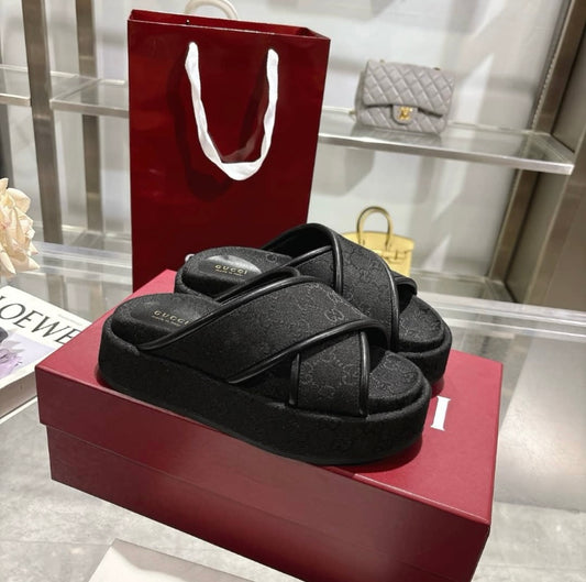 GUCCI SANDALS FOR WOMAN